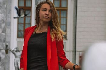 О практике и защите диплома рассказывает Юлия Драчева — преподаватель НСПК