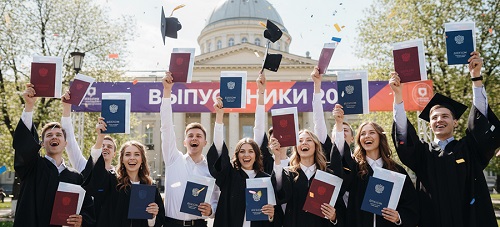 Встречайте первых выпускников 2026 года. Подводим итоги ГИА в феврале